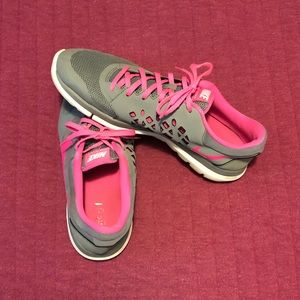 Women’s Nike Flex Run 2015